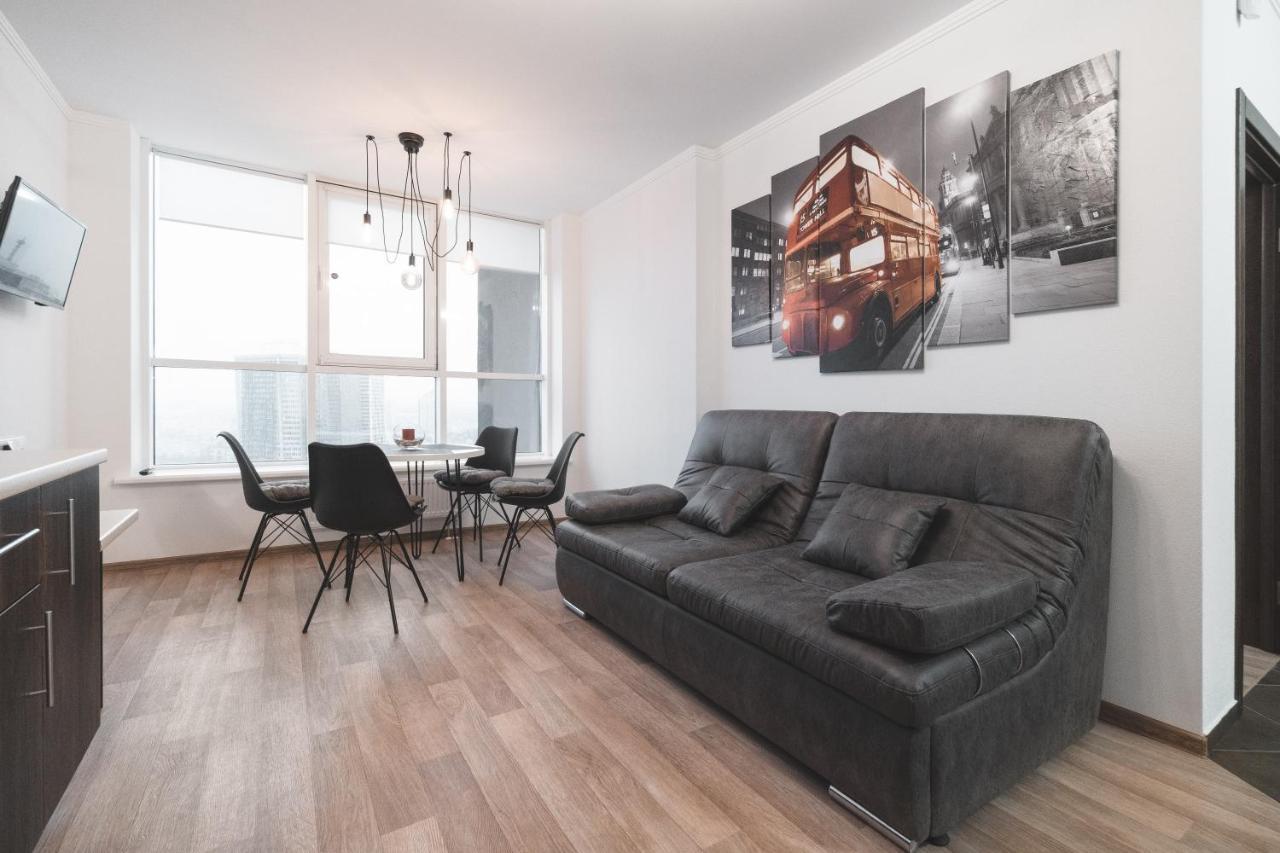 In The Sky Apartment كييف المظهر الخارجي الصورة