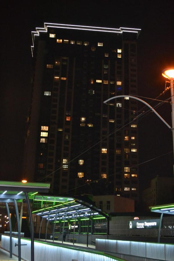 In The Sky Apartment كييف المظهر الخارجي الصورة